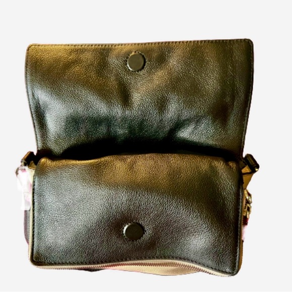 Like New Michael Kors Ezra Medium Messenger Bag in Cement & Black - Picture 7 of 10